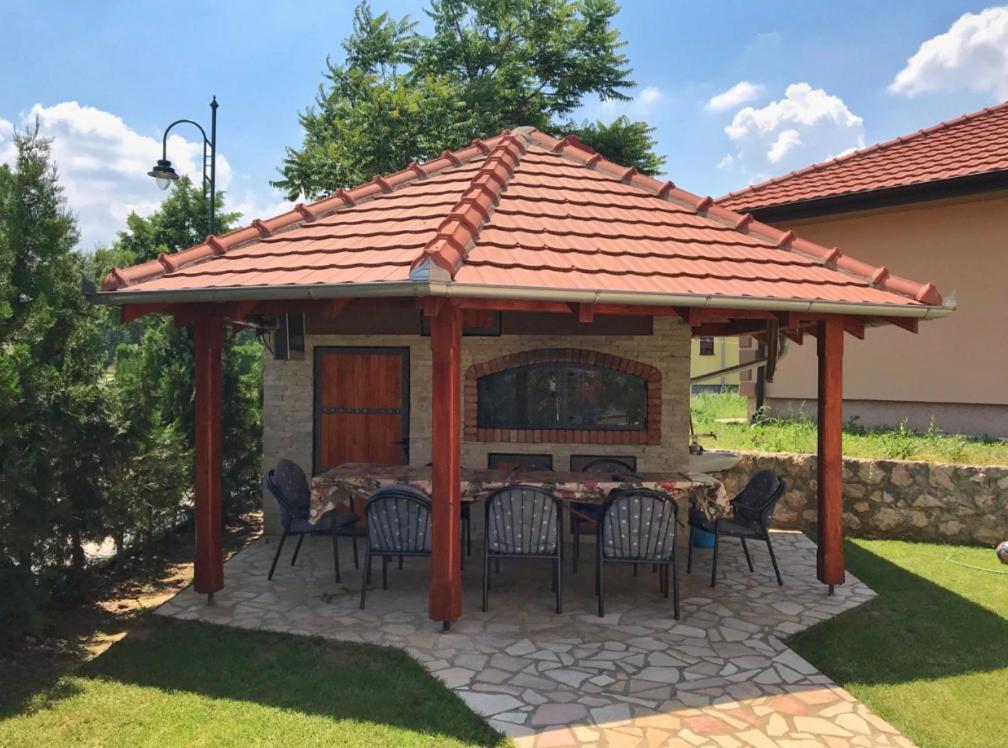 Apartmani Novak - Srebrno Jezero เวลิโก กราดิชเต ภายนอก รูปภาพ