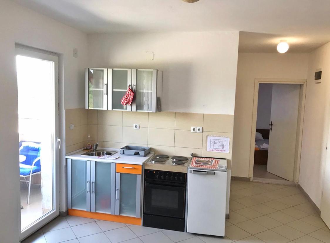 Apartmani Novak - Srebrno Jezero เวลิโก กราดิชเต ภายนอก รูปภาพ